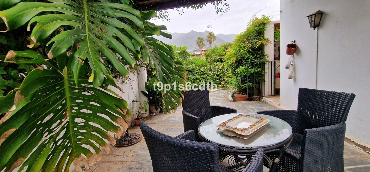 5 Bedroom Villa for Sale in Marbella — 5
