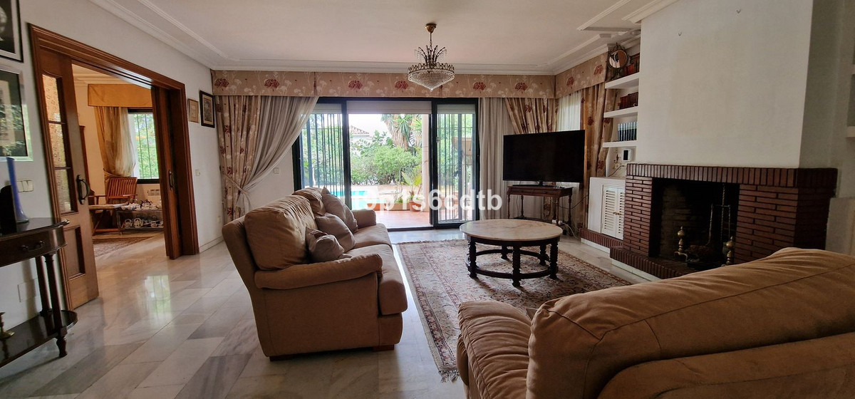 5 Bedroom Villa for Sale in Marbella — 8