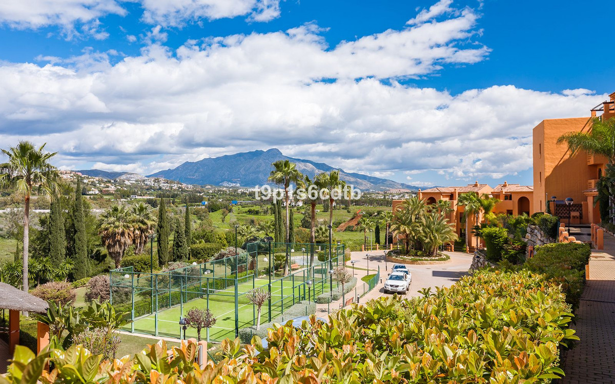 3 Bedroom Apartment for Sale in Benahavís