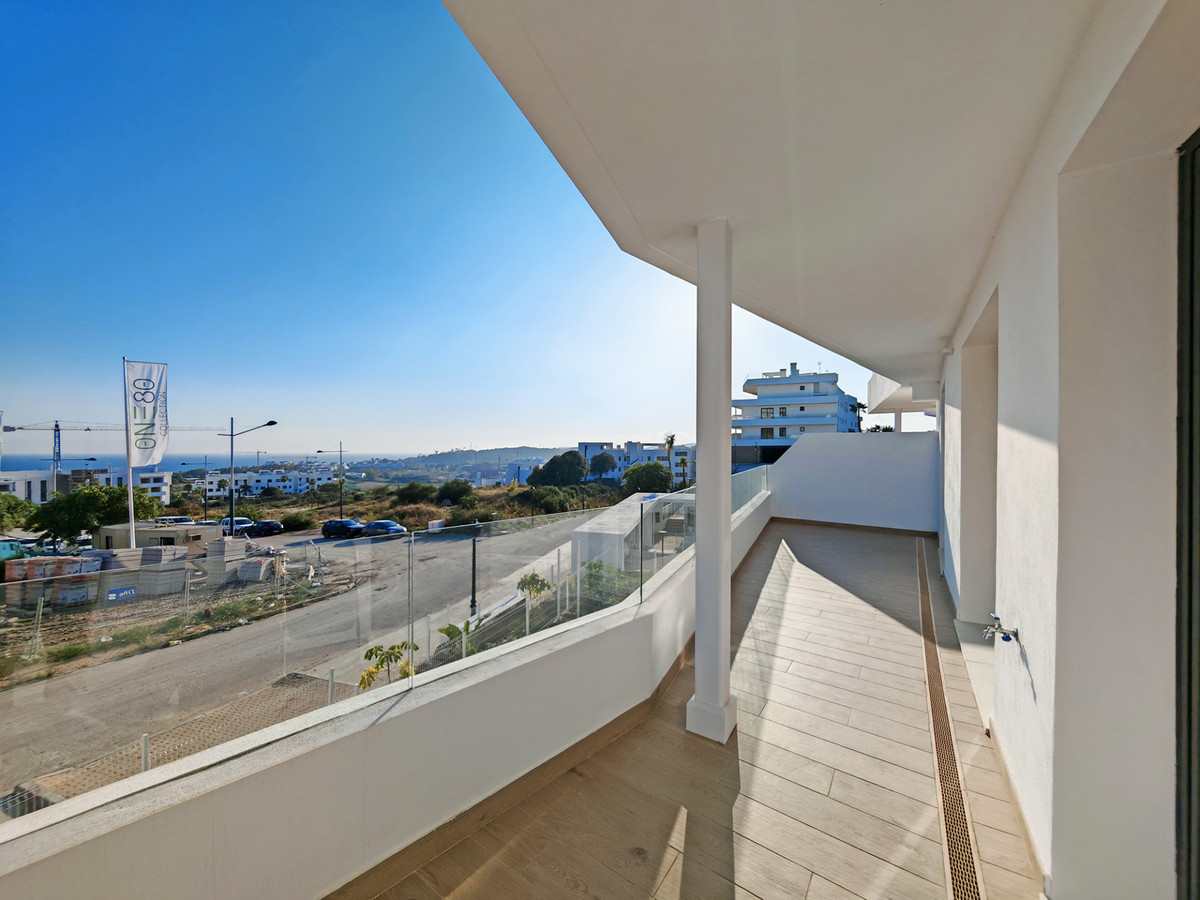 2 Bedroom Apartment for Sale in Estepona