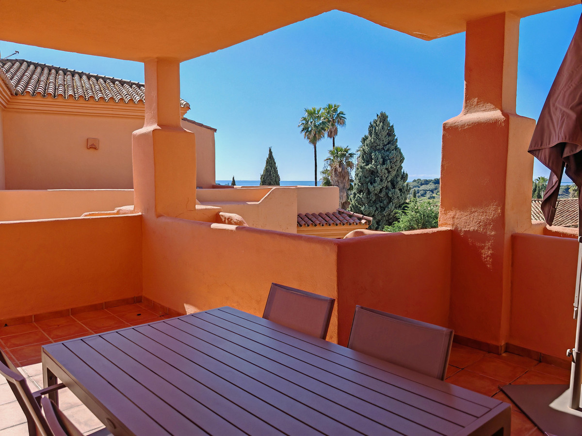 3 Bedroom Apartment for Sale in Benahavís — 5