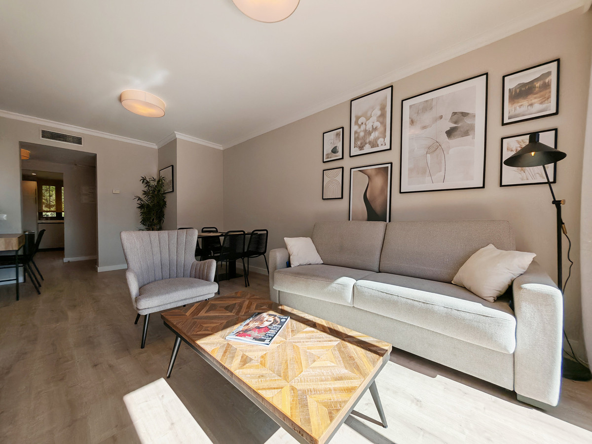 3 Bedroom Apartment for Sale in Benahavís — 6