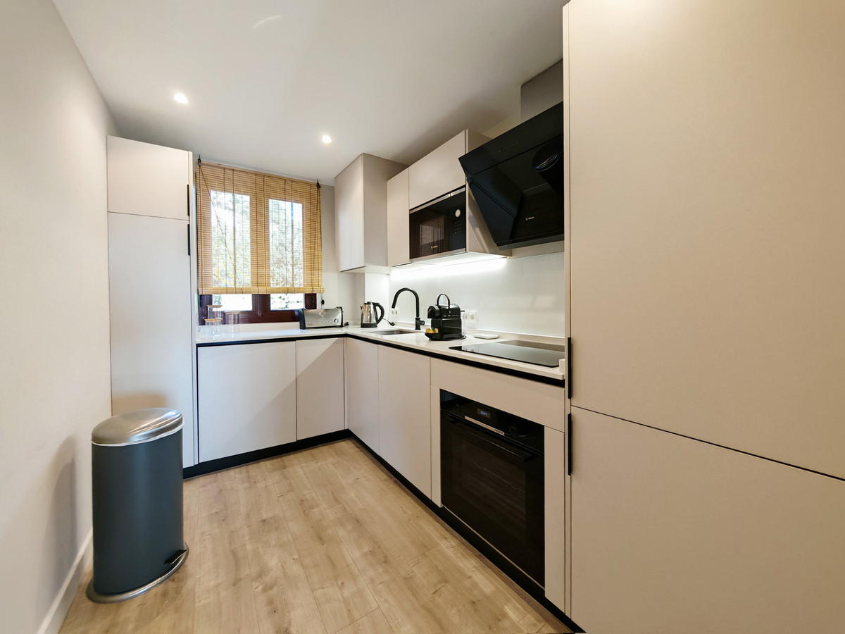 3 Bedroom Apartment for Sale in Benahavís — 7
