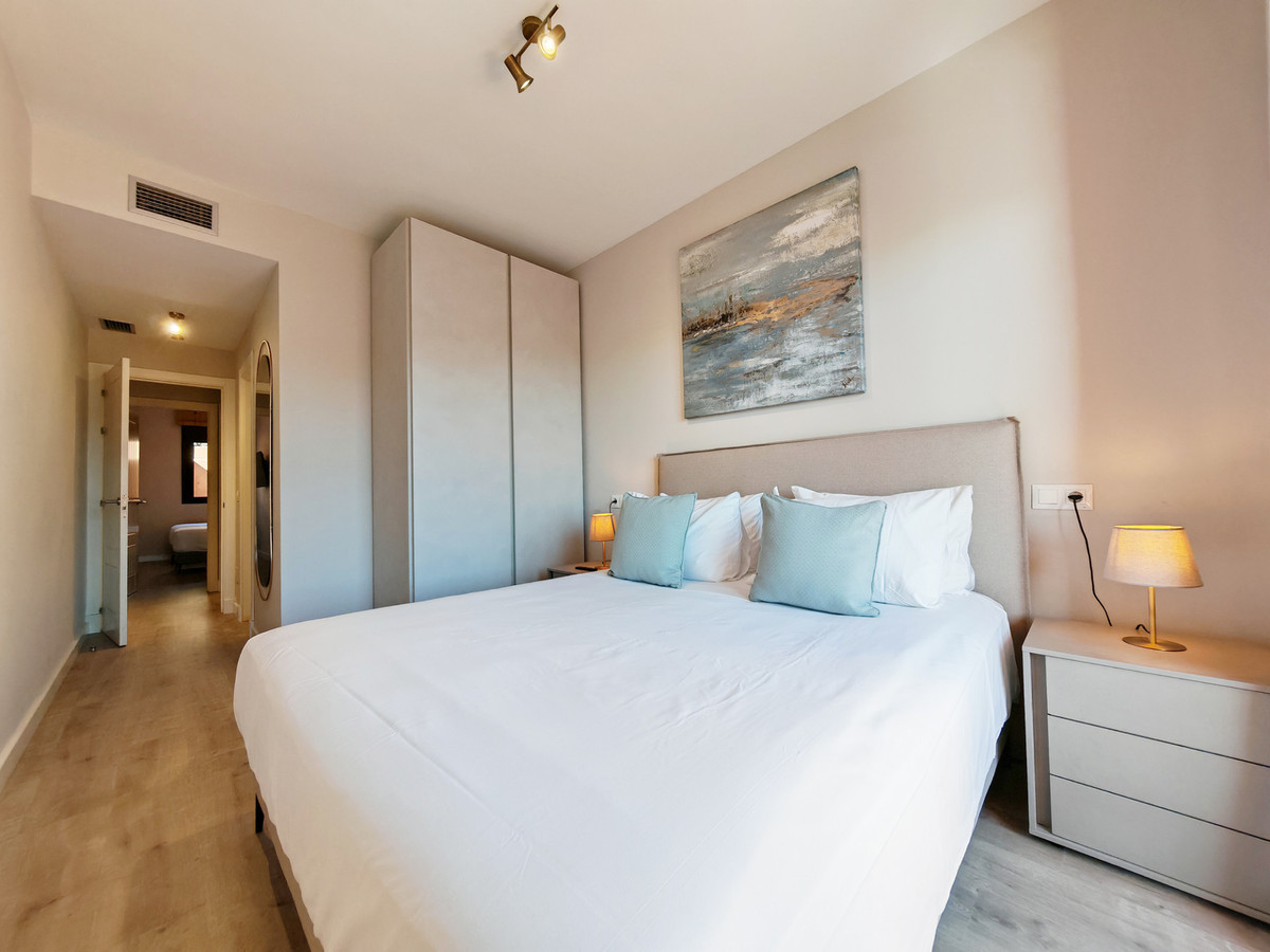 2 Bedroom Apartment for Sale in Benahavís — 8