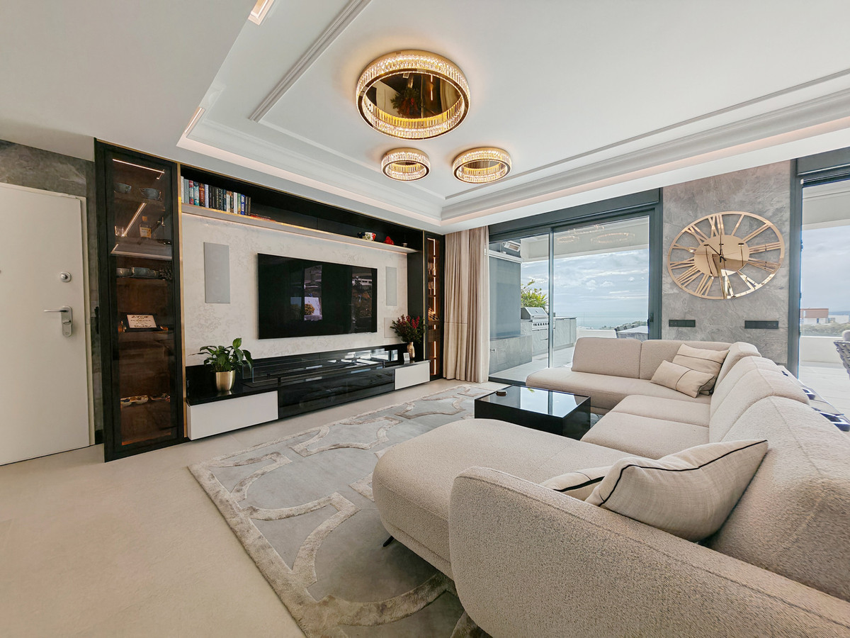 3 Bedroom Apartment for Sale in Marbella