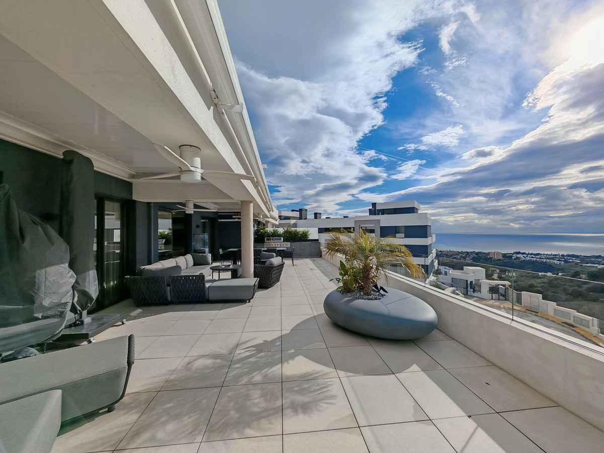 3 Bedroom Apartment for Sale in Marbella — 2