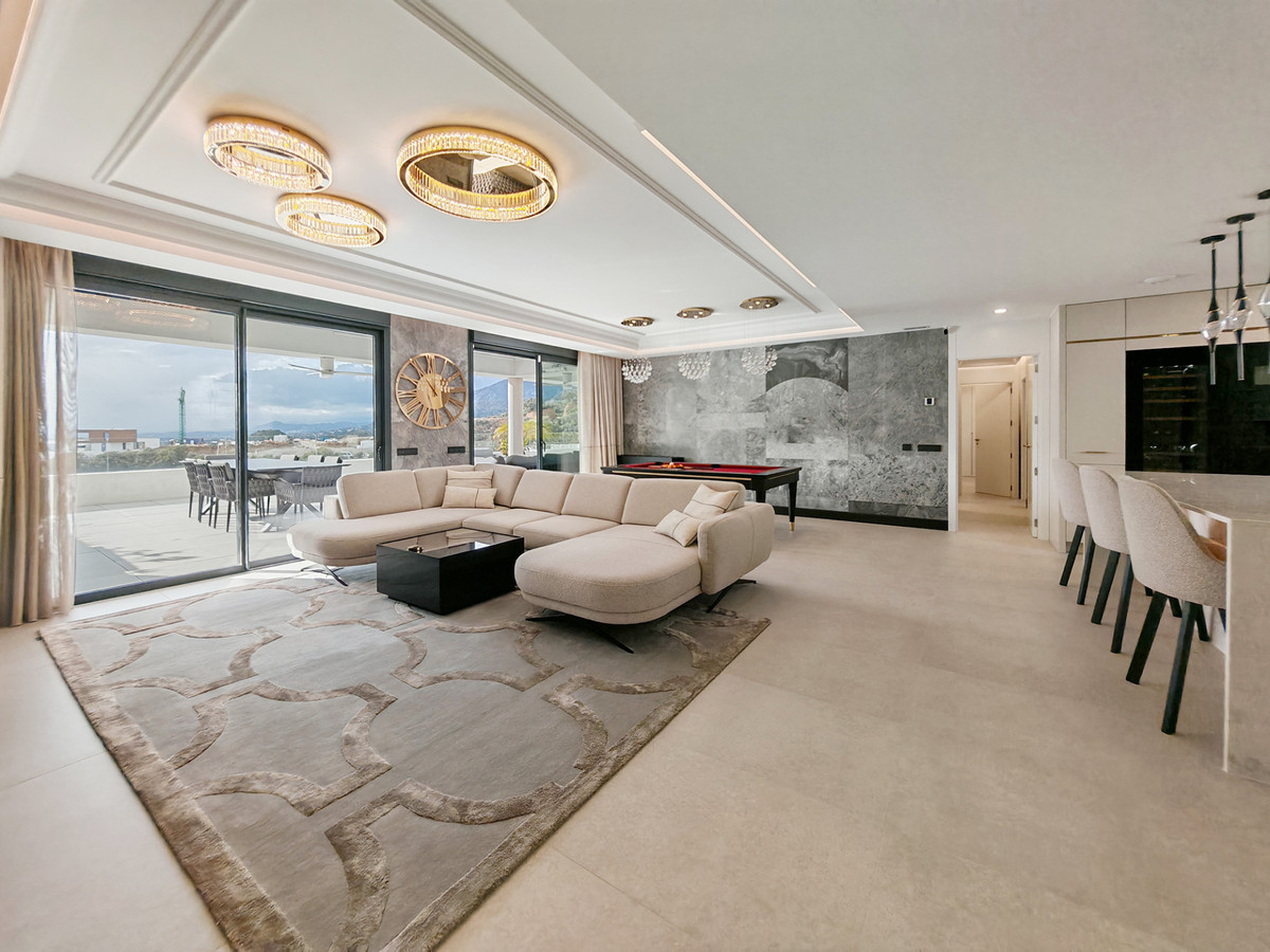 3 Bedroom Apartment for Sale in Marbella — 3