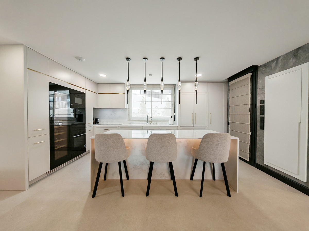 3 Bedroom Apartment for Sale in Marbella — 7