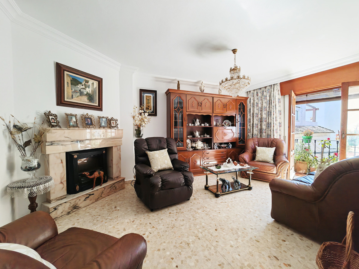 5 Bedroom Villa for Sale in Estepona — 6