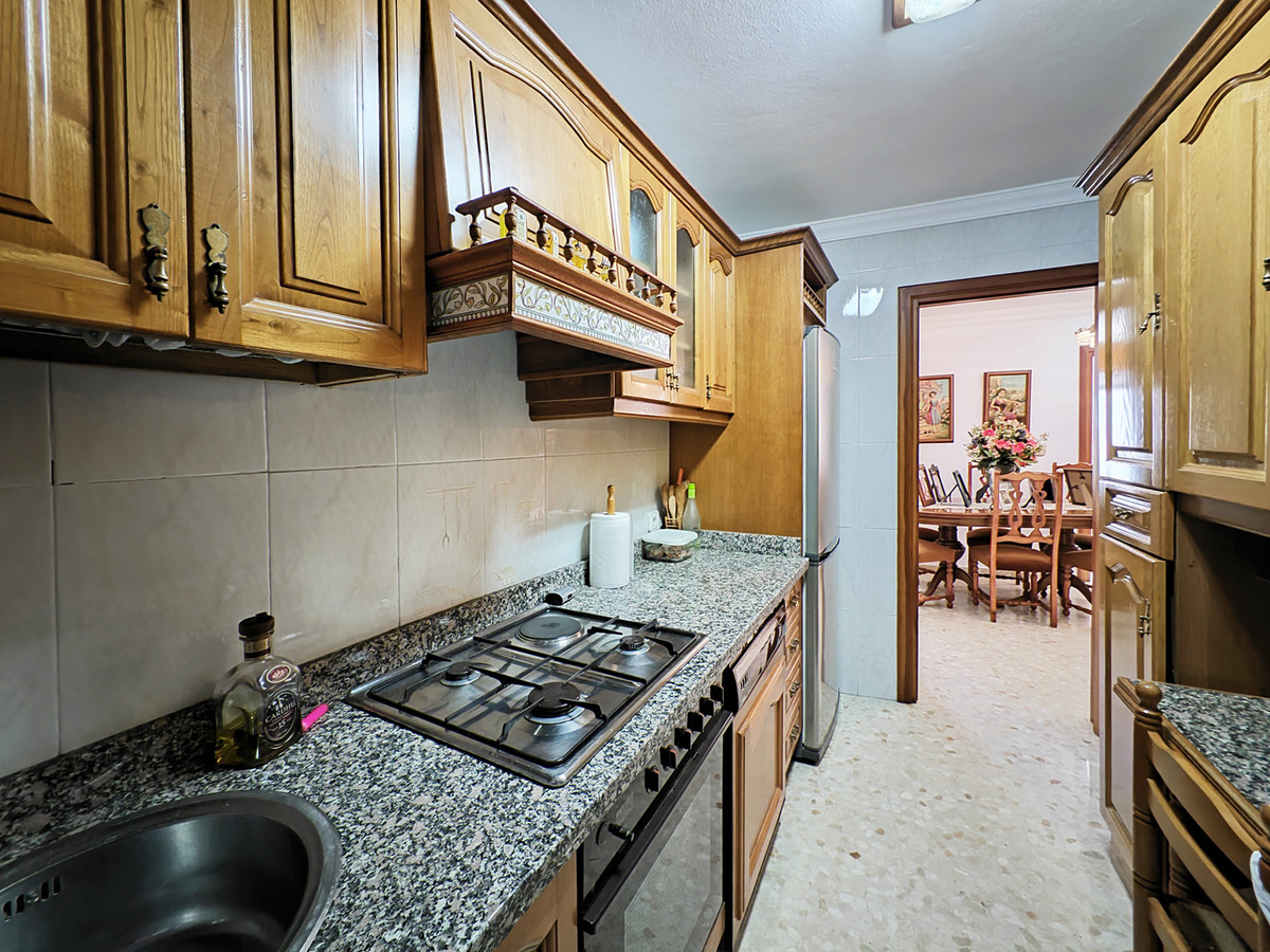 5 Bedroom Villa for Sale in Estepona — view 10