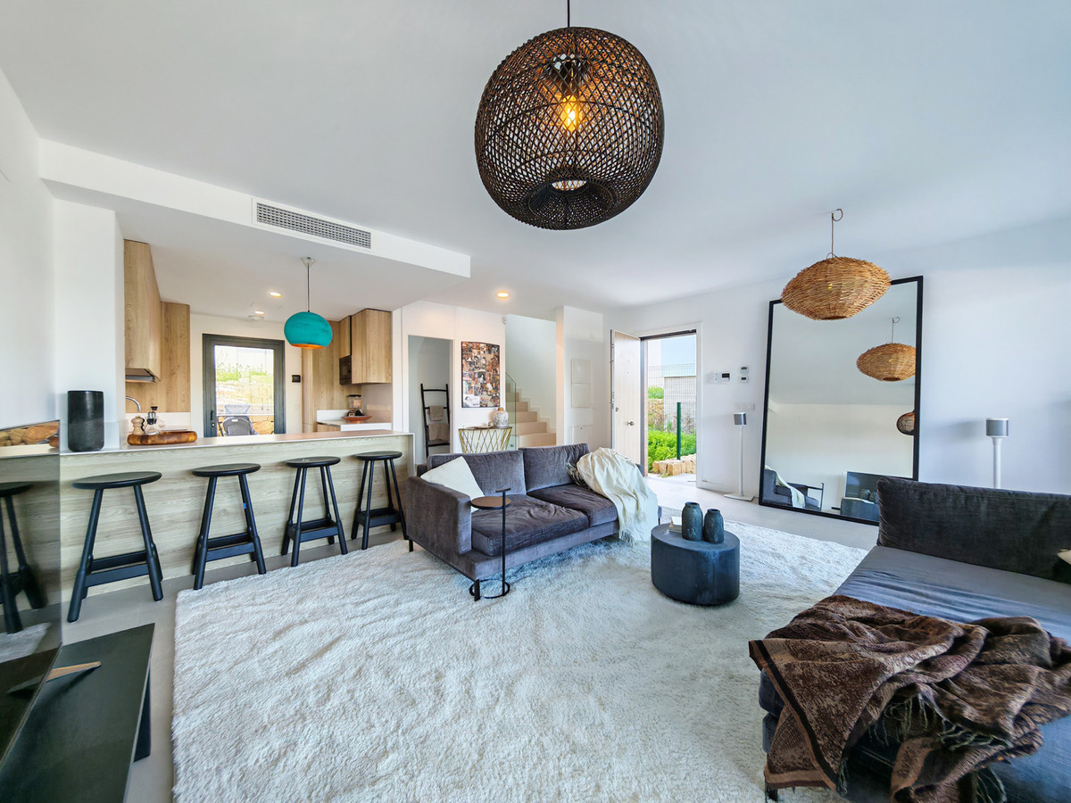 3 Bedroom Villa for Sale in Estepona — 3