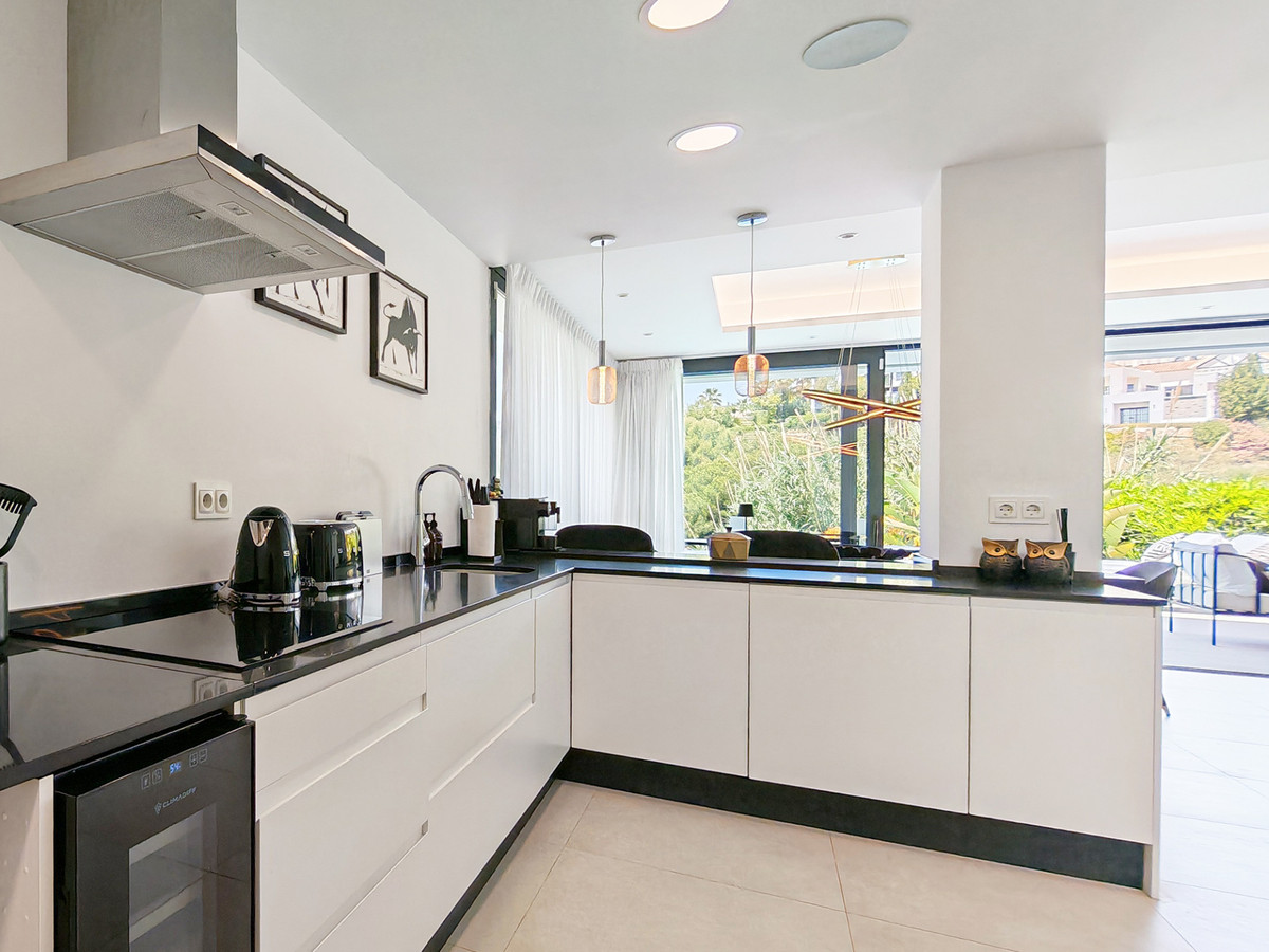 5 Bedroom Villa for Sale in Estepona — 6