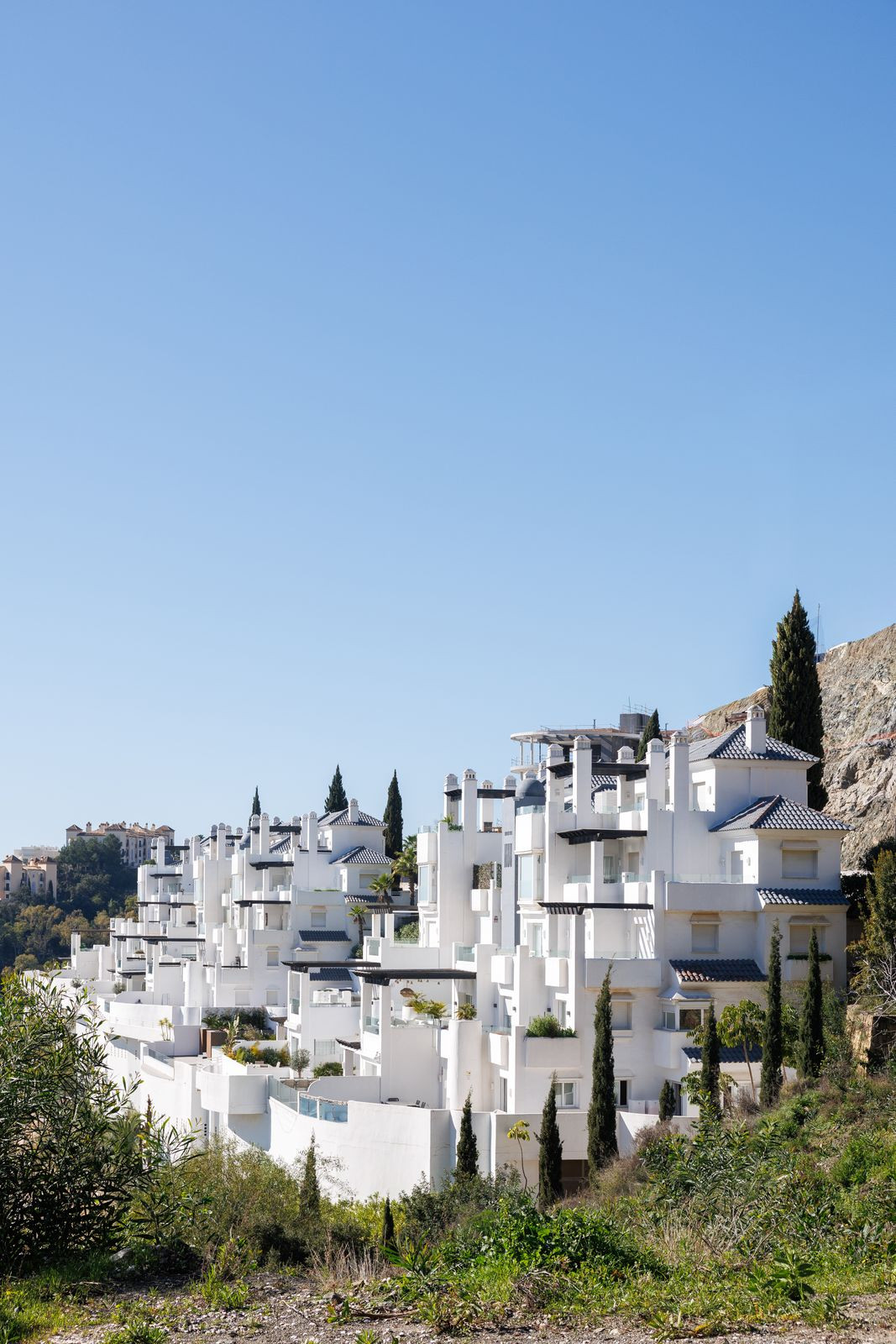 2 Bedroom Apartment for Sale in Benahavís — 5