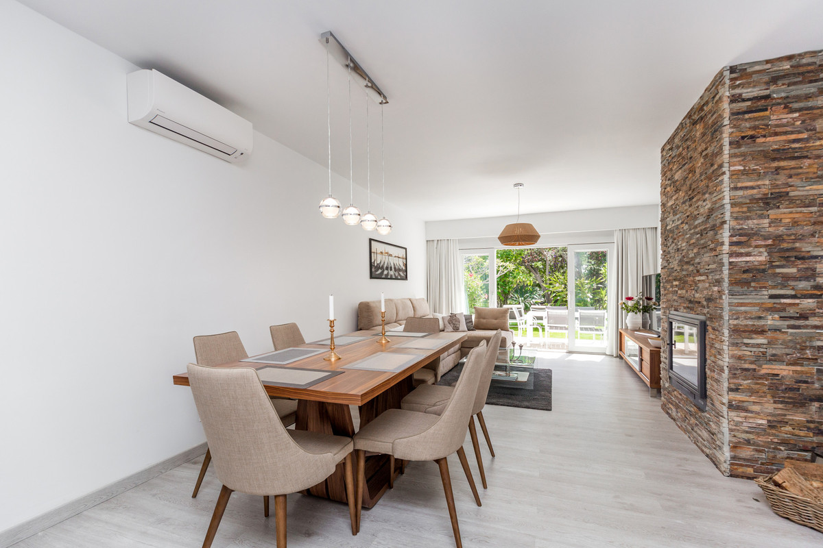 2 Bedroom Villa for Sale in Nueva Andalucía — 2