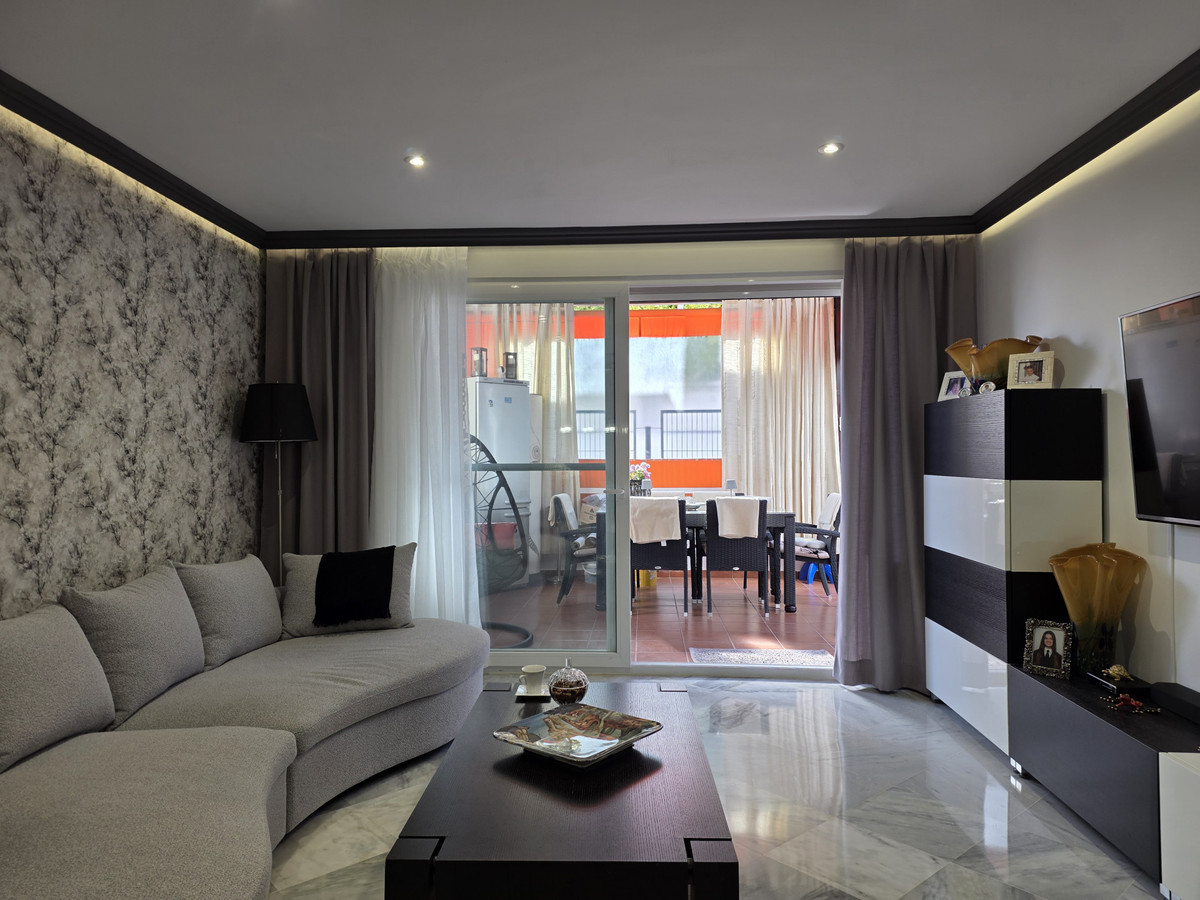 4 Bedroom Villa for Sale in Nagüeles — 2