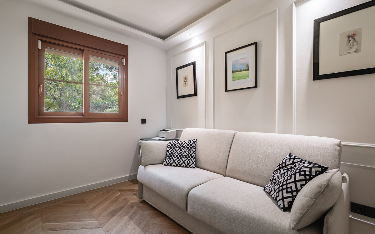 3 Bedroom Apartment for Sale in Benahavís — 6