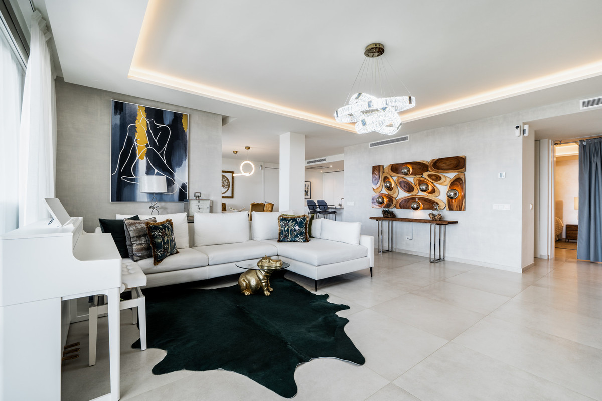 7 Bedroom Apartment for Sale in Aloha — 7