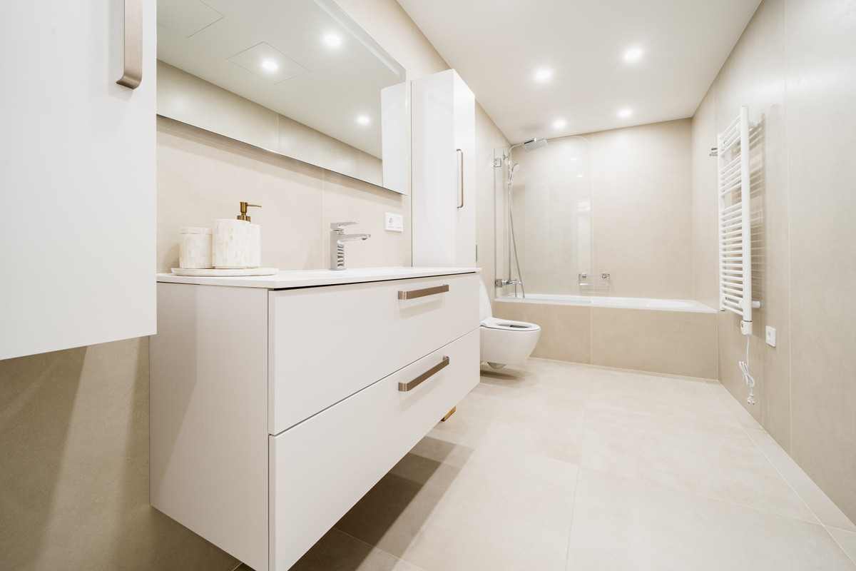 7 Bedroom Apartment for Sale in Aloha — 9