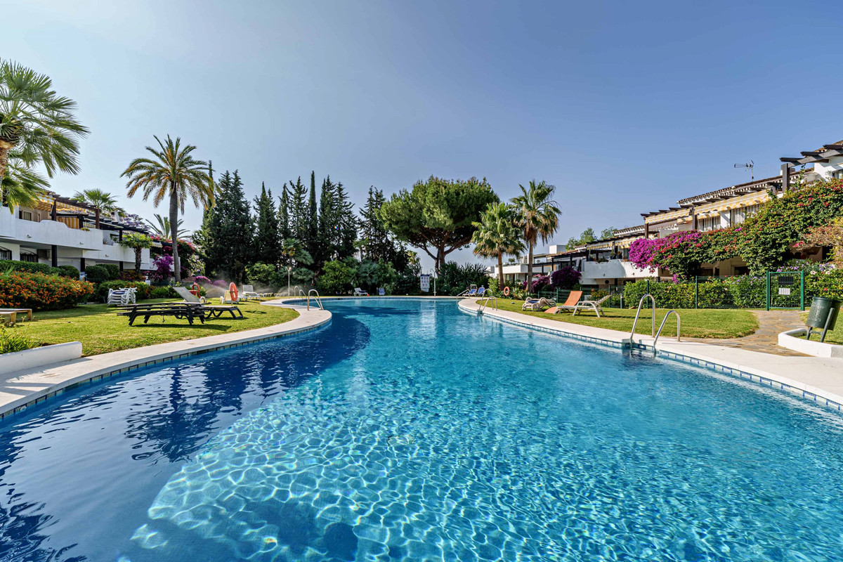 3 Bedroom Apartment for Sale in Sierra Blanca