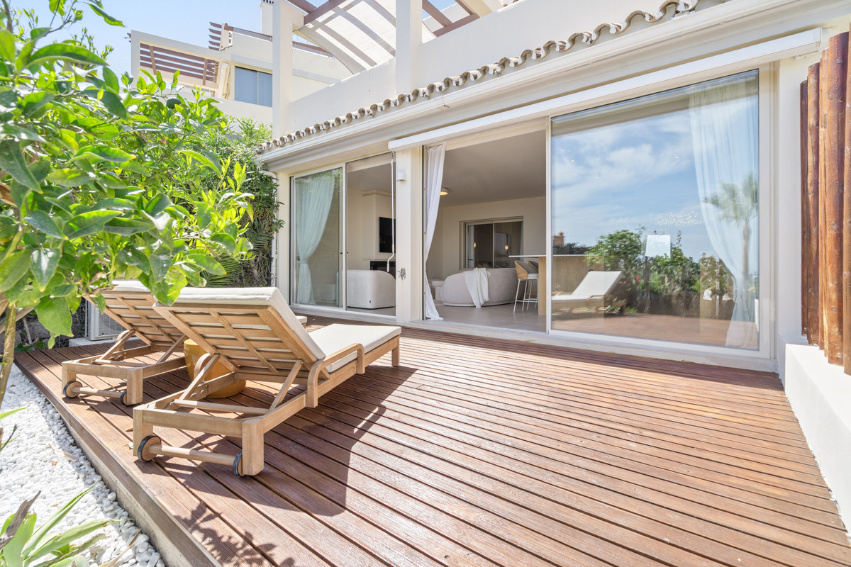 3 Bedroom Apartment for Sale in Nueva Andalucía — 3