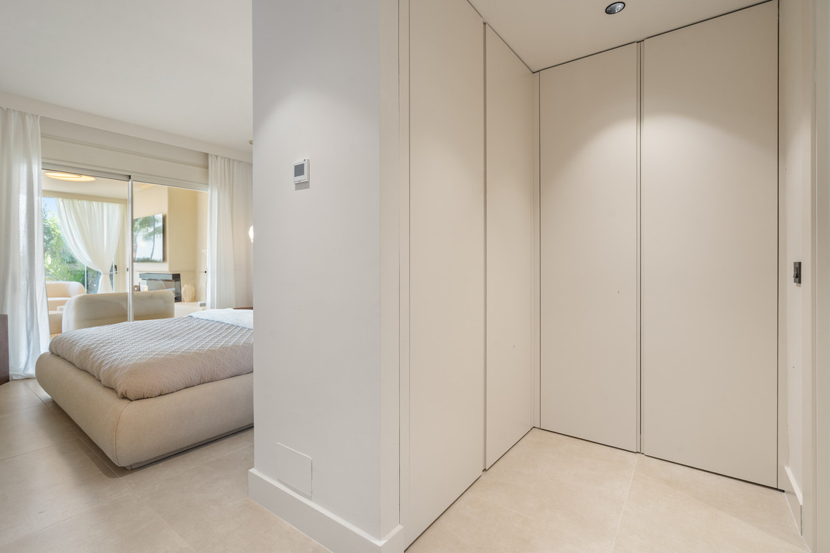 3 Bedroom Apartment for Sale in Nueva Andalucía — 8