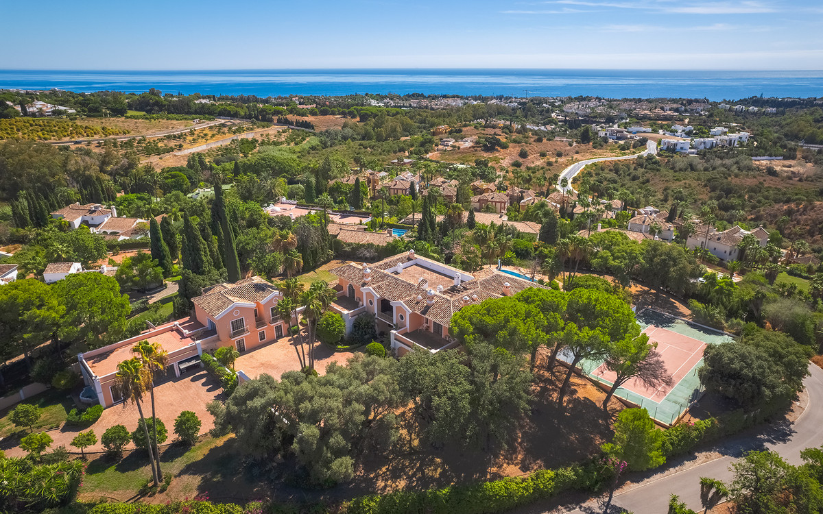 20 Bedroom Villa for Sale in The Golden Mile