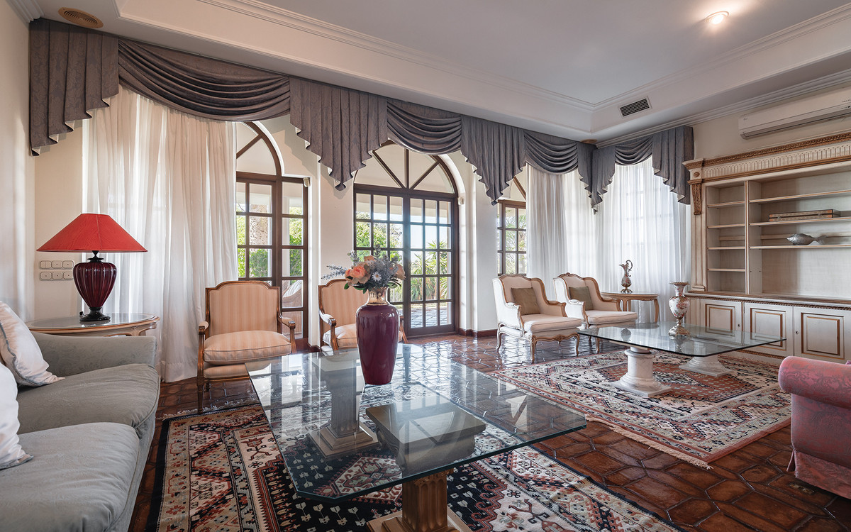 20 Bedroom Villa for Sale in The Golden Mile — 3