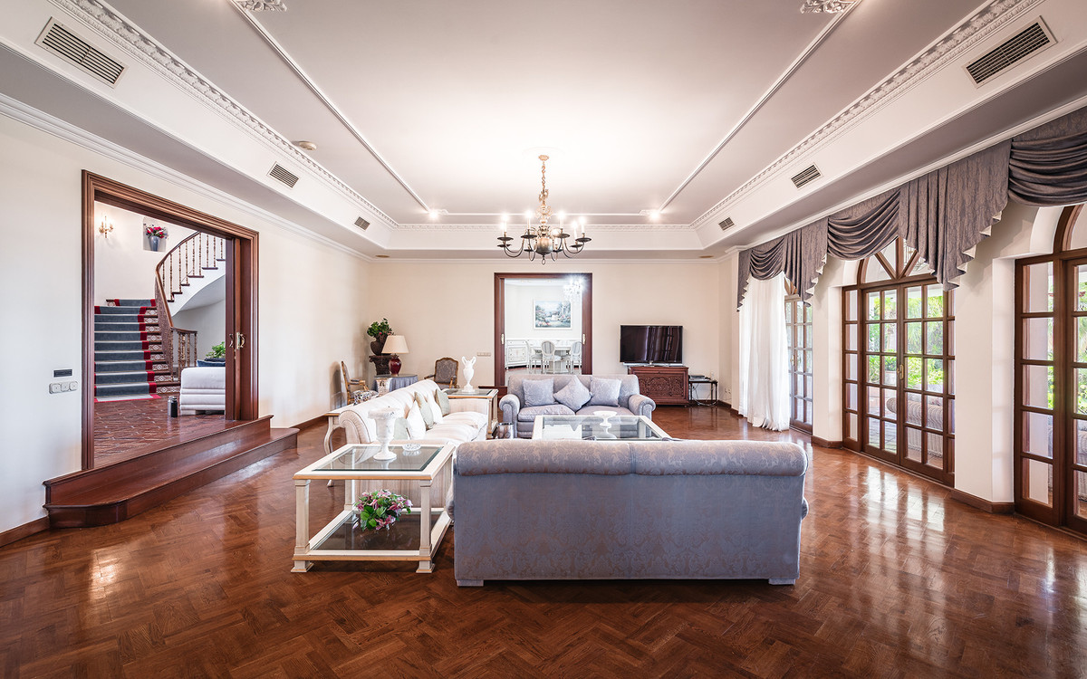 20 Bedroom Villa for Sale in The Golden Mile — 7