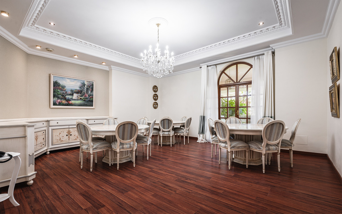 20 Bedroom Villa for Sale in The Golden Mile — 9