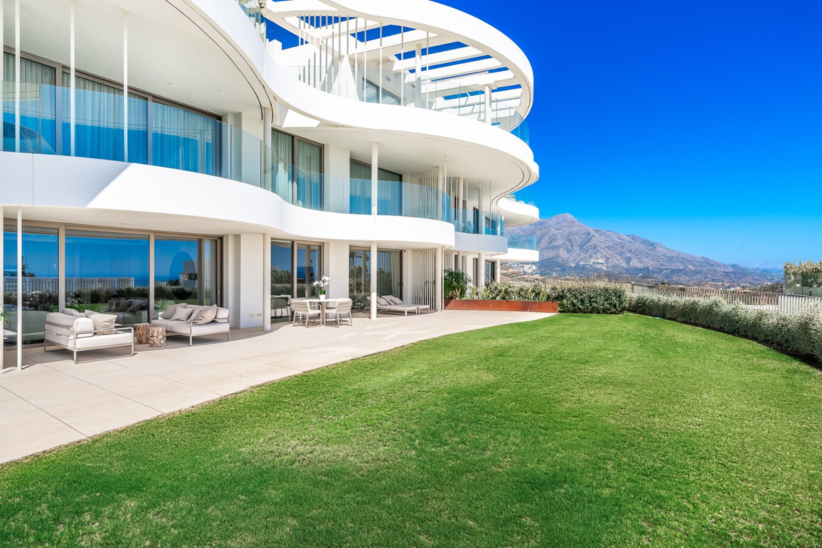 2 Bedroom Apartment for Sale in Benahavís