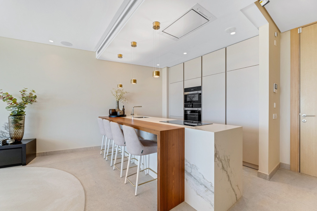 2 Bedroom Apartment for Sale in Benahavís — 5