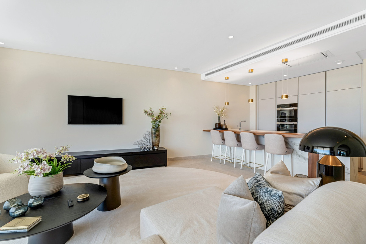 2 Bedroom Apartment for Sale in Benahavís — 7