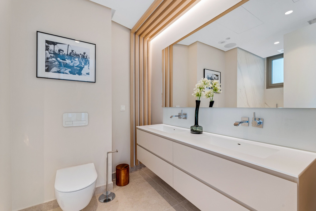 2 Bedroom Apartment for Sale in Benahavís — 9