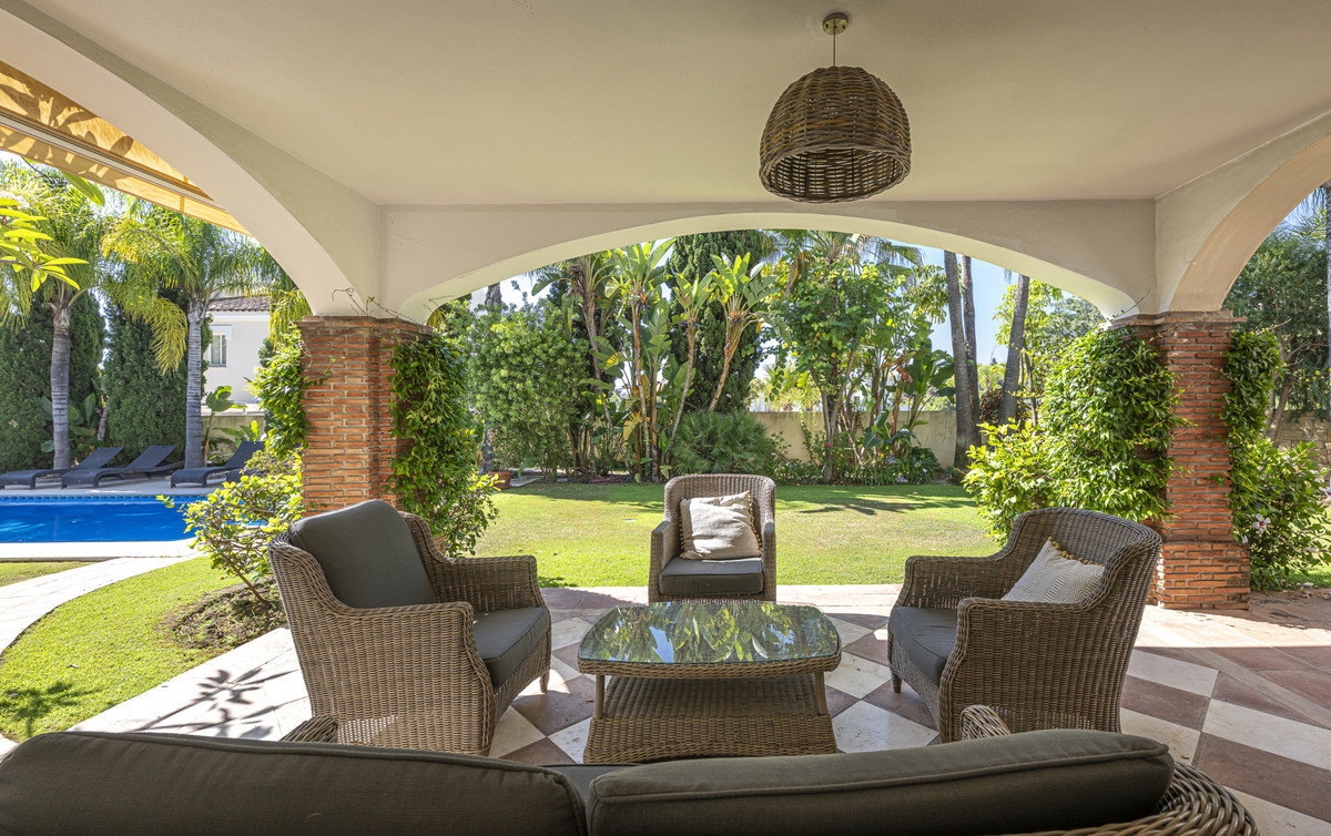 5 Bedroom Villa for Sale in Benahavís — 4