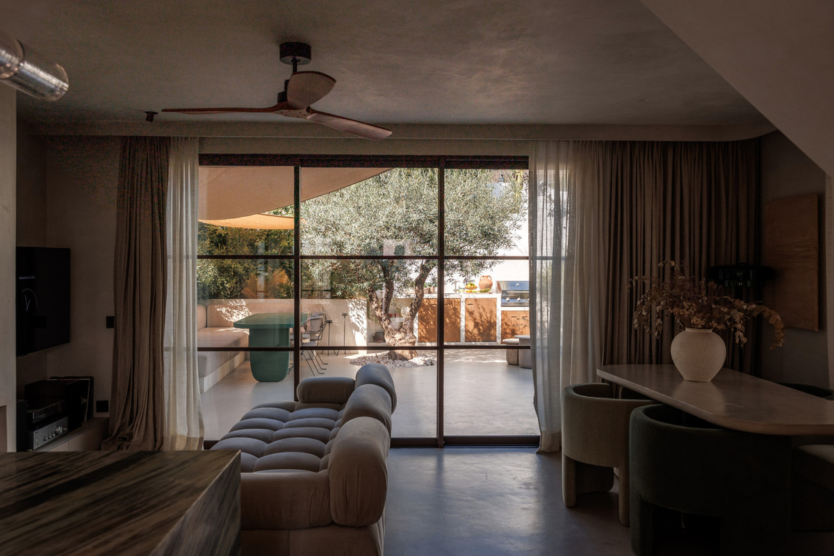 2 Bedroom Villa for Sale in Nueva Andalucía — 3