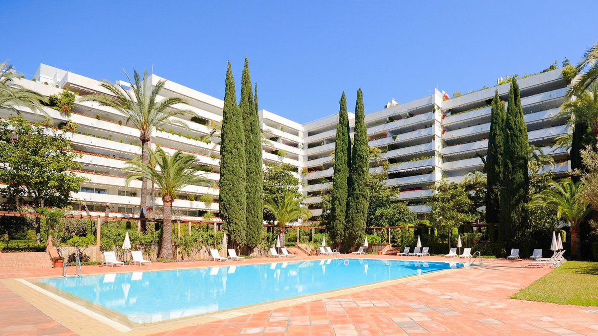 3 Bedroom Apartment for Sale in Marbella