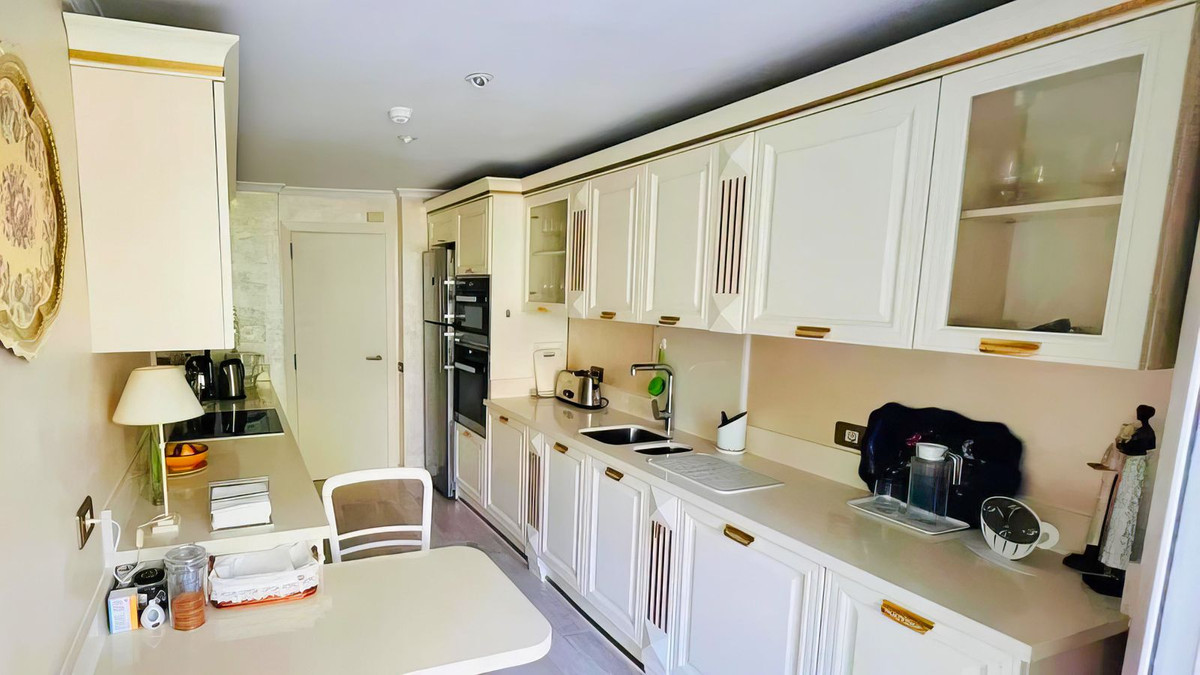3 Bedroom Apartment for Sale in Marbella — 8