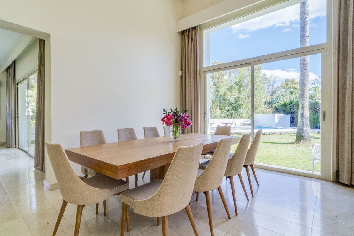 3 Bedroom Villa for Sale in Guadalmina Baja — 8