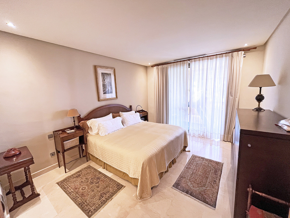 2 Bedroom Apartment for Sale in The Golden Mile — view 10