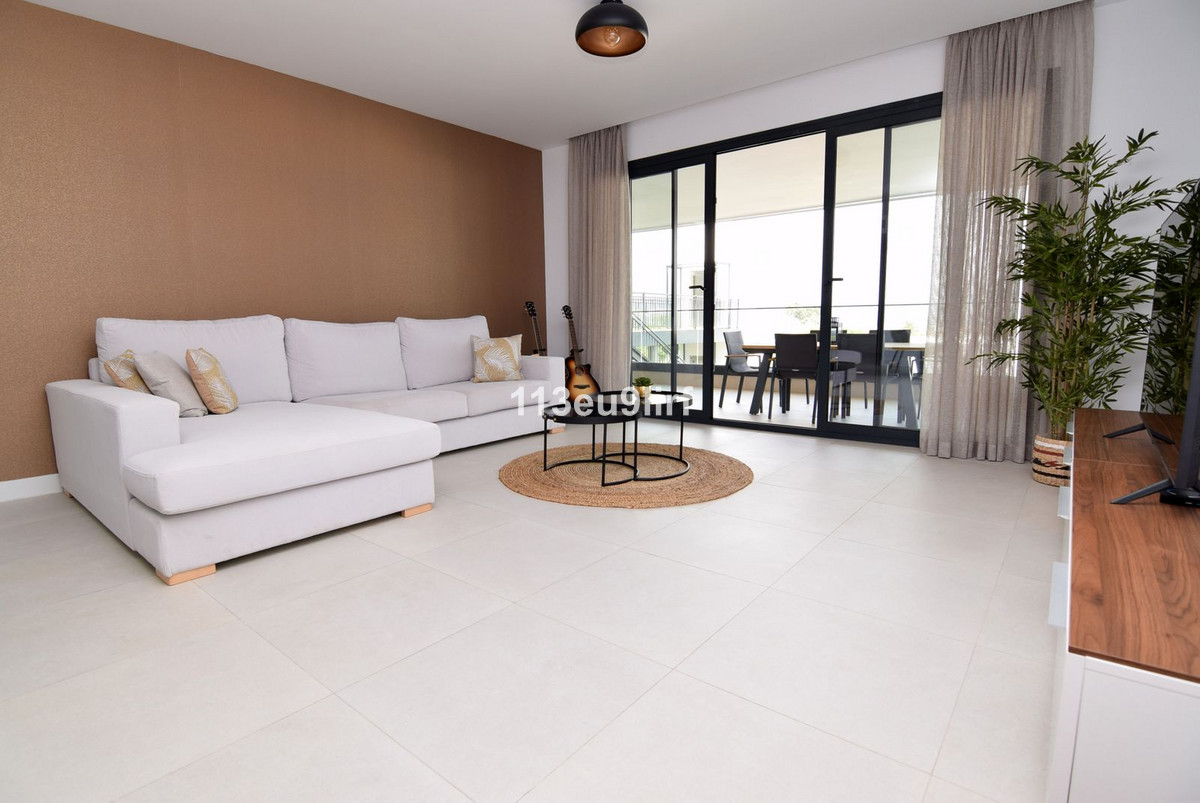 3 Bedroom Apartment for Sale in Estepona — 4
