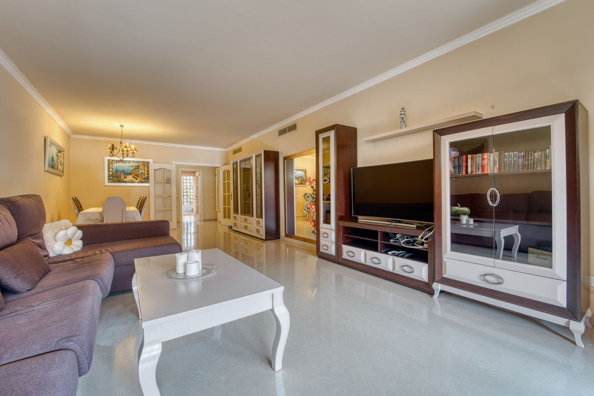 2 Bedroom Apartment for Sale in Marbella — 3