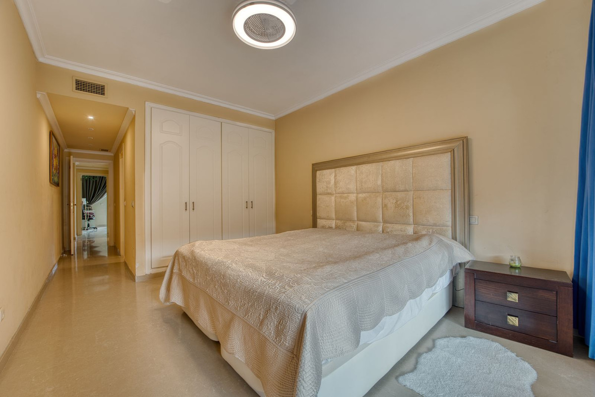 2 Bedroom Apartment for Sale in Marbella — 7