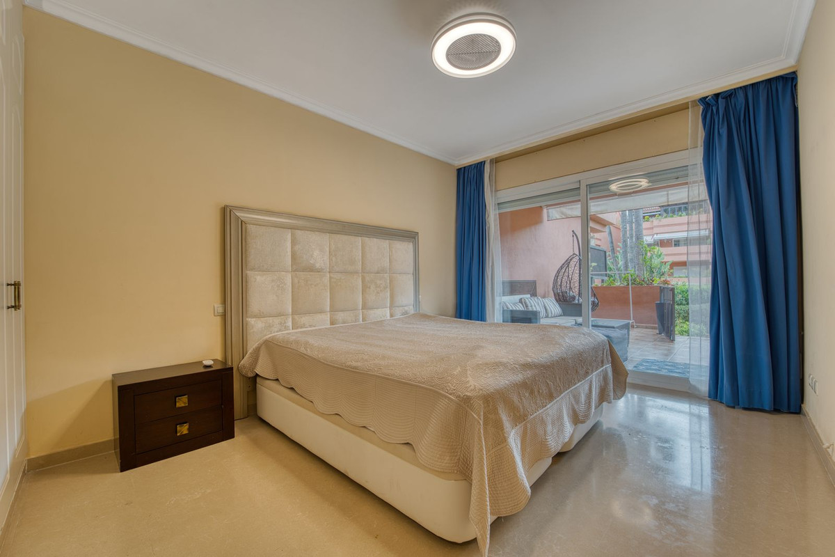 2 Bedroom Apartment for Sale in Marbella — 8