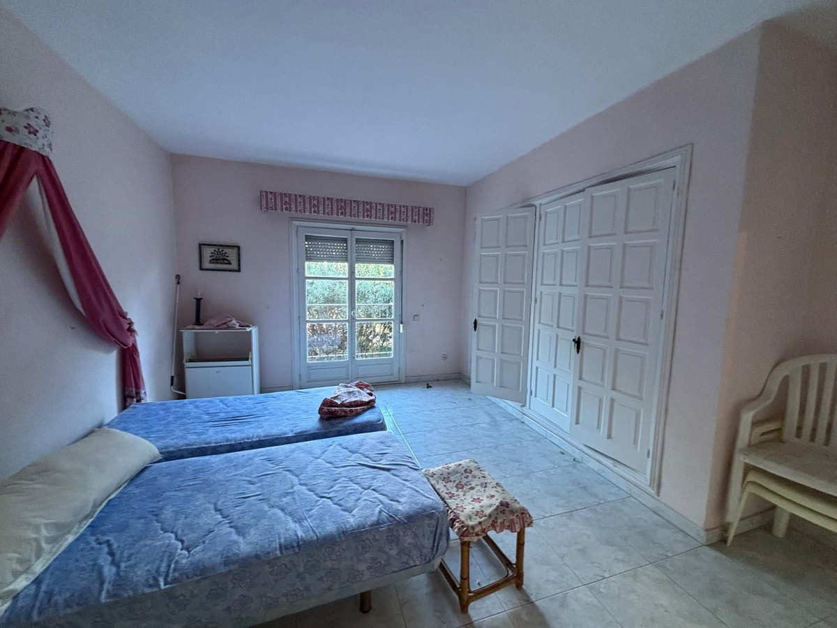 3 Bedroom Apartment for Sale in Nueva Andalucía — 3