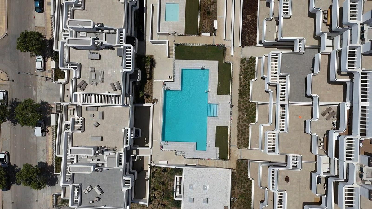 2 Bedroom Apartment for Sale in Estepona — 4