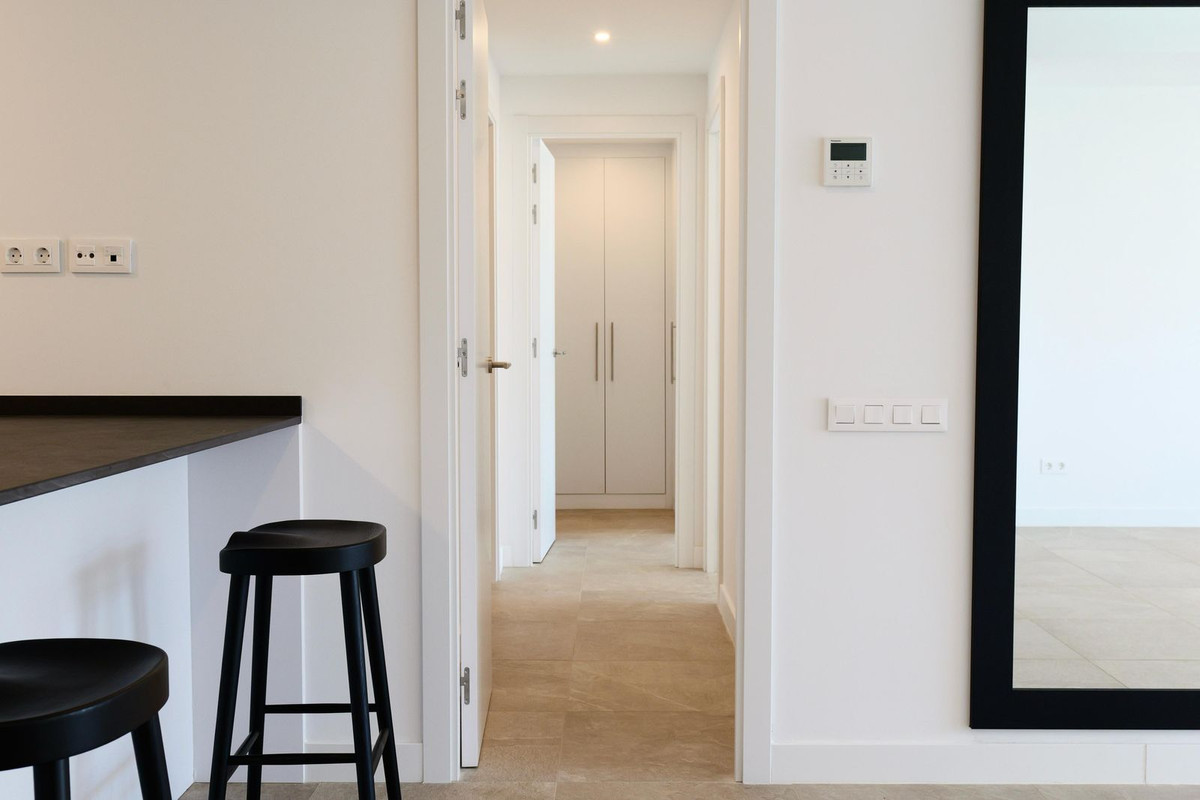 2 Bedroom Apartment for Sale in Estepona — 7