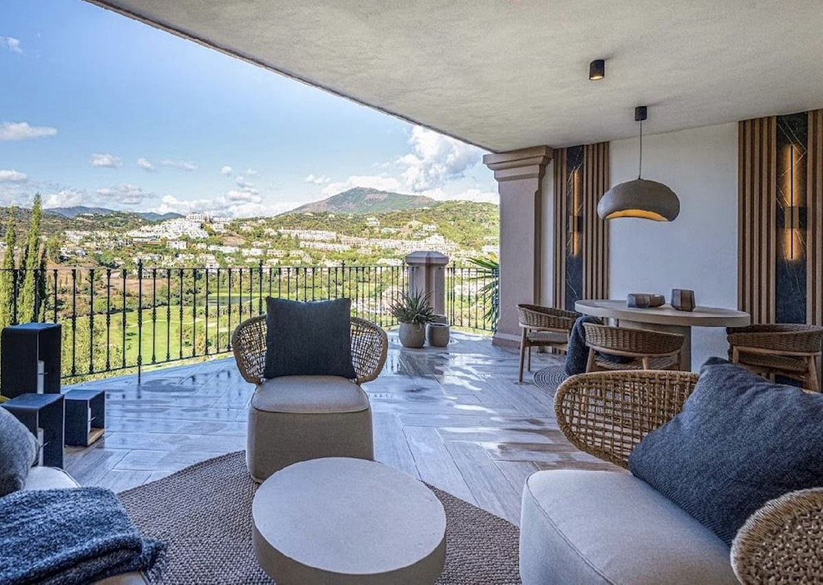 3 Bedroom Villa for Sale in Benahavís — 5