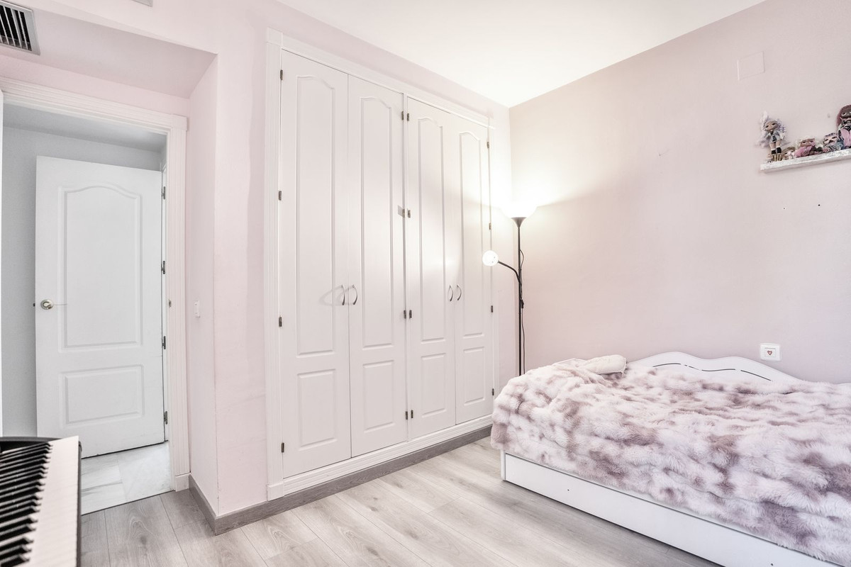 2 Bedroom Apartment for Sale in Nueva Andalucía — 8