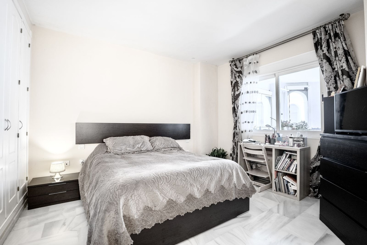 2 Bedroom Apartment for Sale in Nueva Andalucía — 9