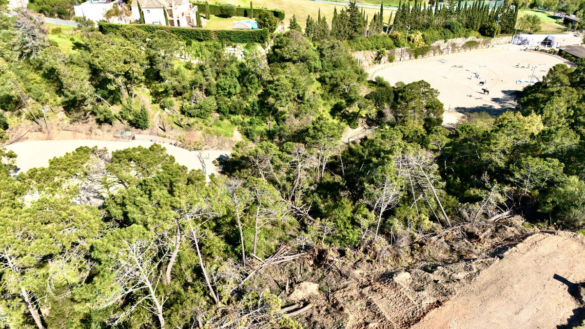 Plot for Sale in Benahavís — 4